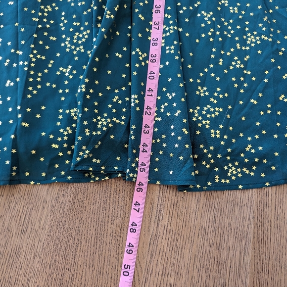 Emerald green with gold foil stars midi sleeveless dress - Picture 12 of 13